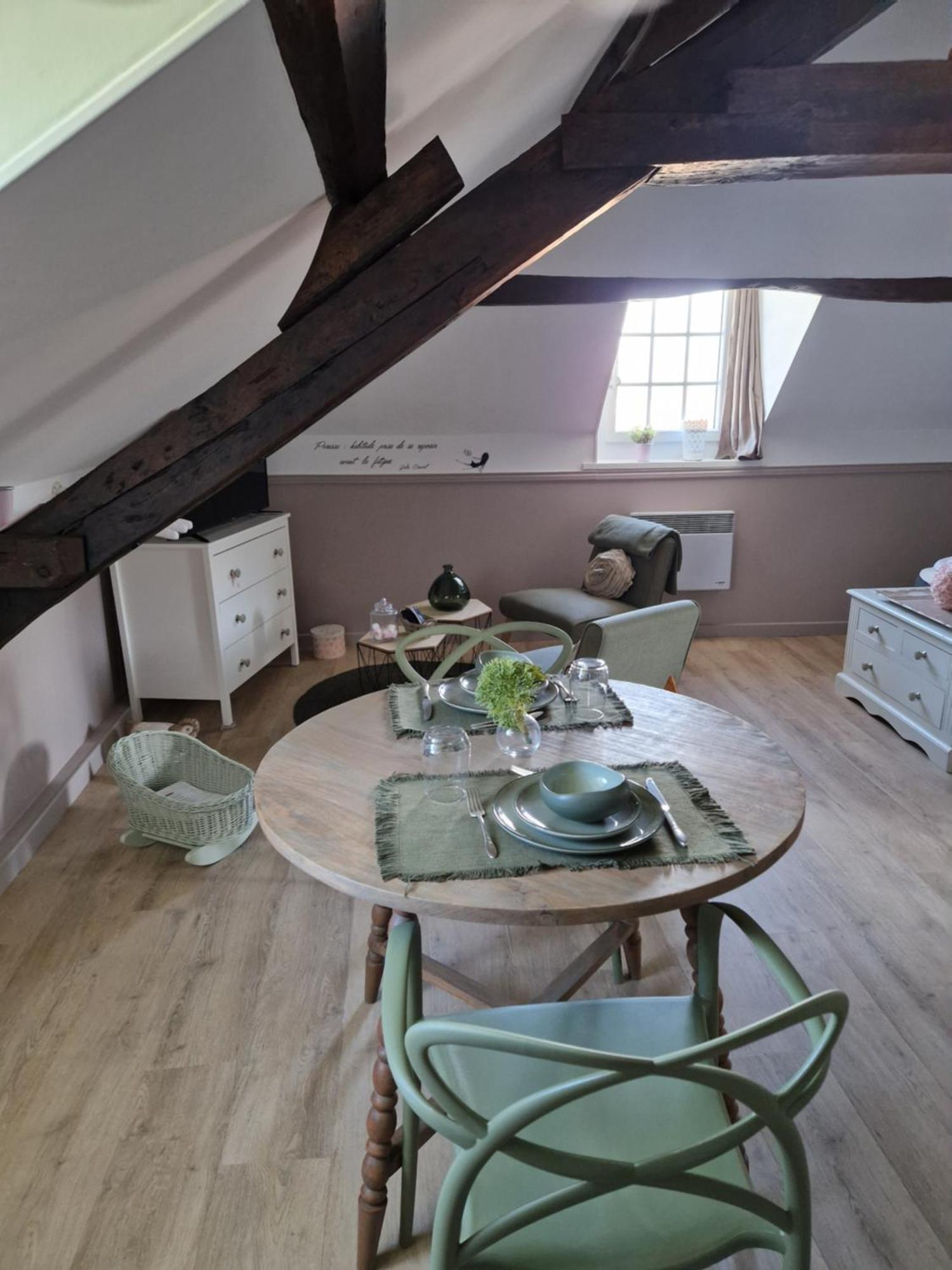 D'Anciennes "Chambres De Bonnes" 翁弗勒尔 外观 照片